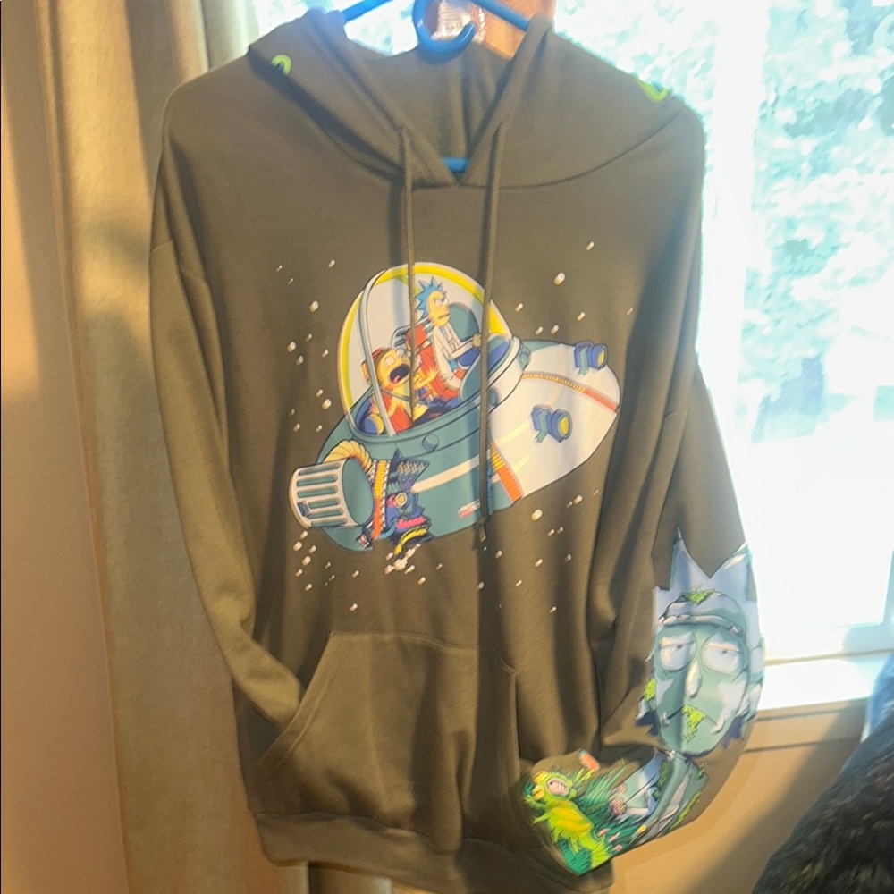 Graphic Hoodie with Cartoon Spaceship Design